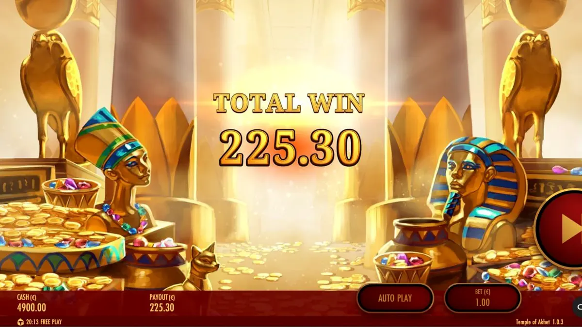 Pemandangan mistis piramida Mesir Kuno dalam slot Temple of Akhet